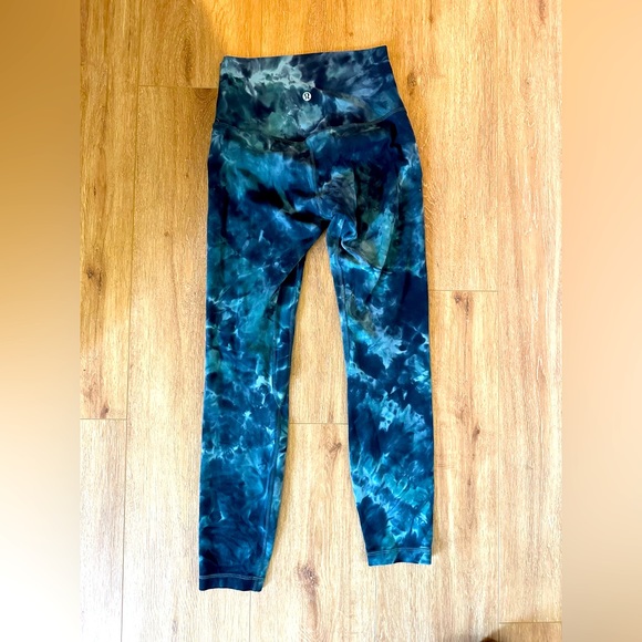 Lululemon Align Diamond Dye Silver Blue Sz 4 - Picture 2 of 3